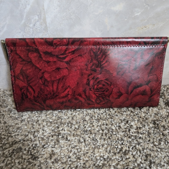 Patricia Nash Red Floral Clutch - Picture 4 of 5